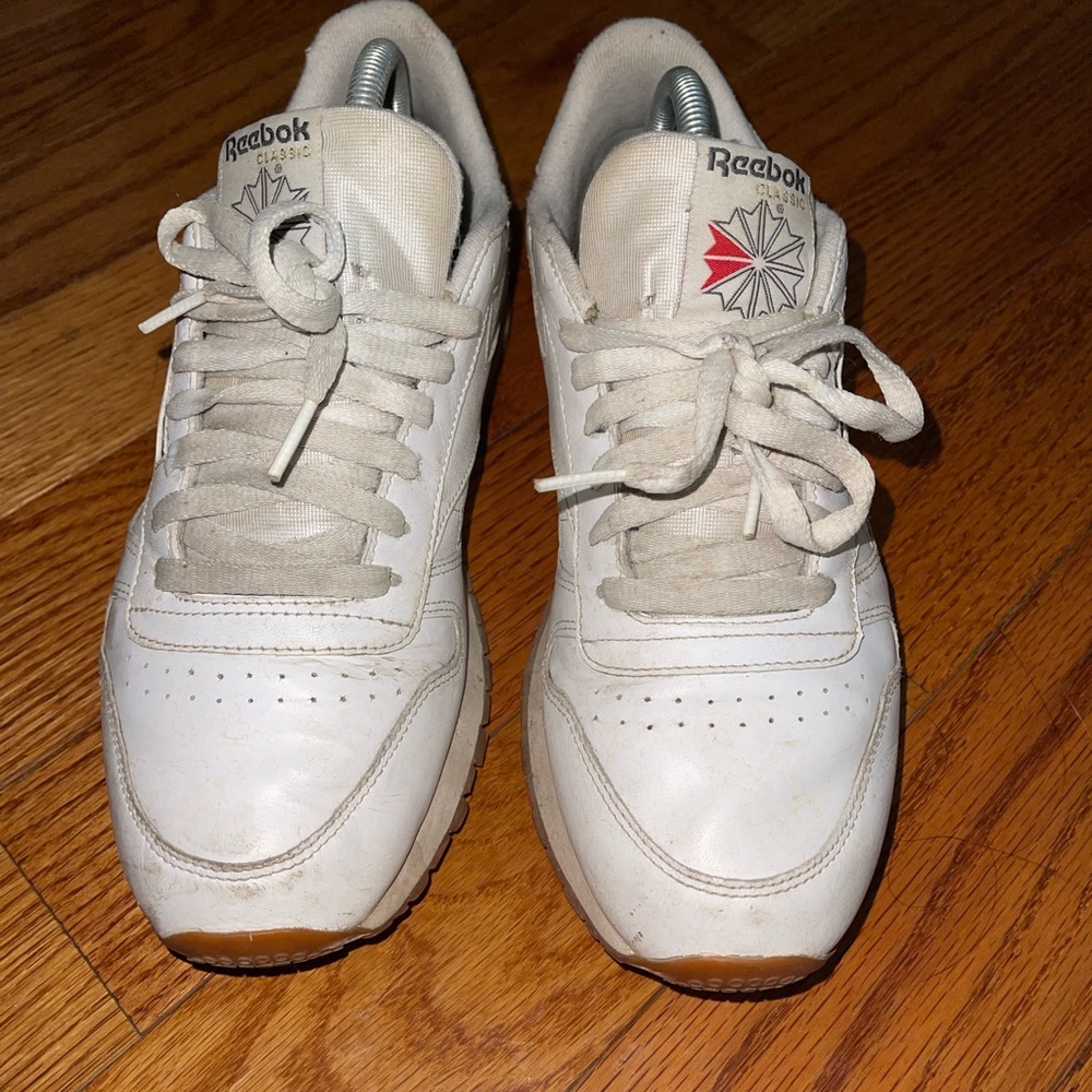 Reebok classic leather White and gum sole size 8.5 used no box